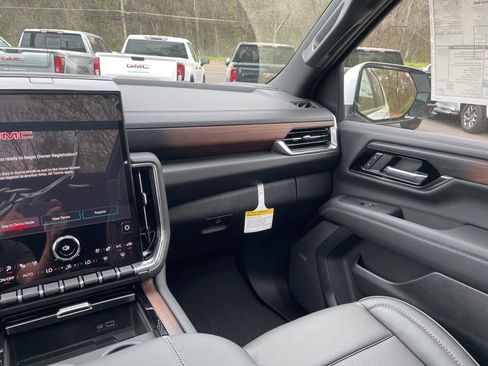 New 2026 GMC Yukon XL Denali image 26