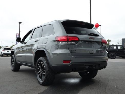 Used 2019 Jeep Grand Cherokee Trailhawk AWD/4WD image 8