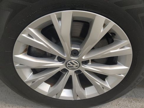 Used 2018 Volkswagen Tiguan SE FWD image 31