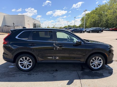Used 2024 Honda CR-V EX image 2