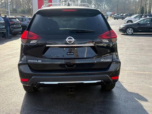 Used 2019 Nissan Rogue SV w/ Premium Package image 4