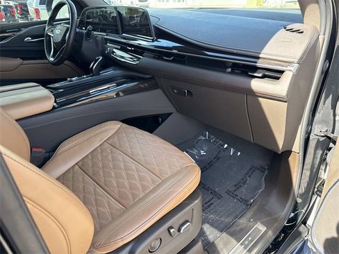 Used 2021 Cadillac Escalade Premium Luxury w/ Driver Assist Tech Package image 15
