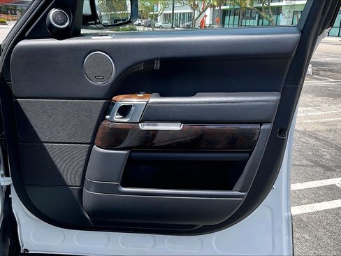 Used 2014 Land Rover Range Rover HSE AWD/4WD image 22