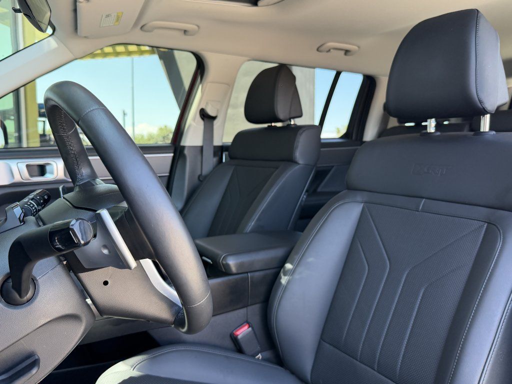 Used 2024 Hyundai Santa Fe XRT AWD/4WD image 33