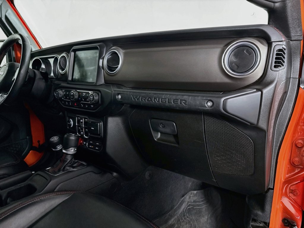 Used 2018 Jeep Wrangler Unlimited Rubicon AWD/4WD image 24