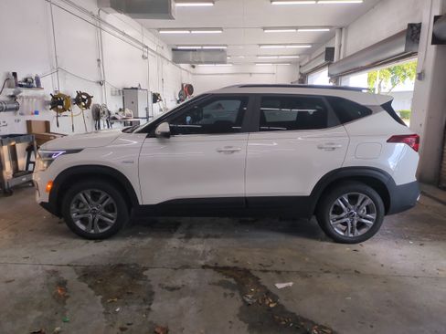 Used 2021 Kia Seltos S image 8
