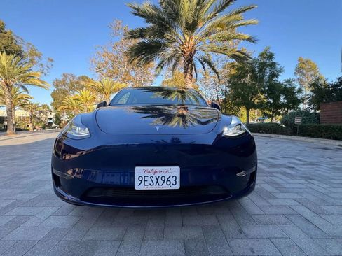 Used 2023 Tesla Model Y Long Range image 2