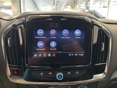 Used 2023 Chevrolet Traverse LT FWD image 23
