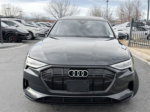 Used 2021 Audi e-tron Premium w/ Convenience Plus Package image 3
