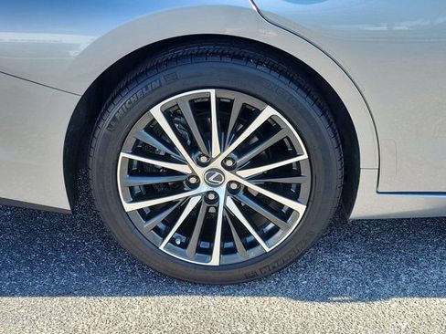 Used 2024 Lexus ES 350 w/ Premium Package FWD image 6