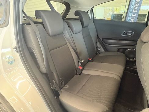Used 2022 Honda HR-V EX image 23