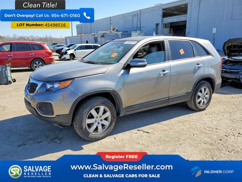 Used 2013 Kia Sorento LX w/ Third Row Pkg image 1