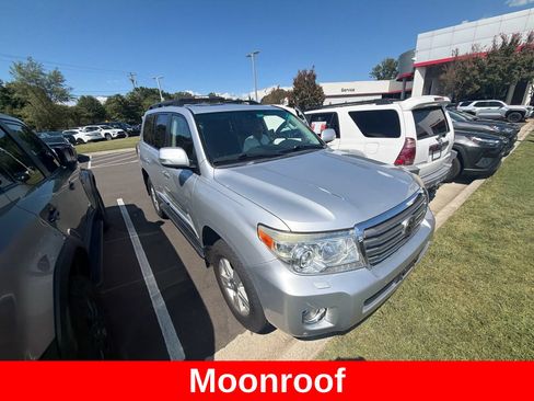 Used 2015 Toyota Land Cruiser AWD/4WD image 10