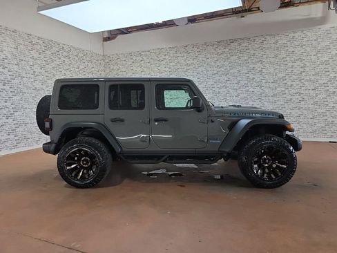 Used 2022 Jeep Wrangler Unlimited Rubicon 4xe AWD/4WD image 6