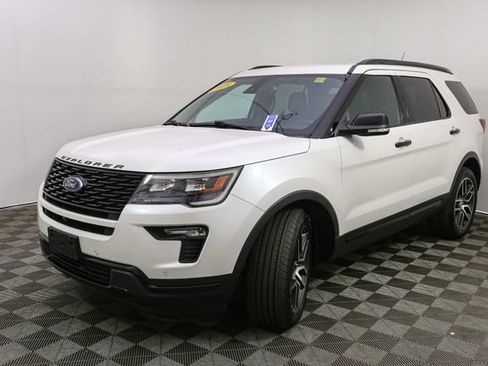 Used 2018 Ford Explorer Sport w/ Equipment Group 401A AWD/4WD image 5