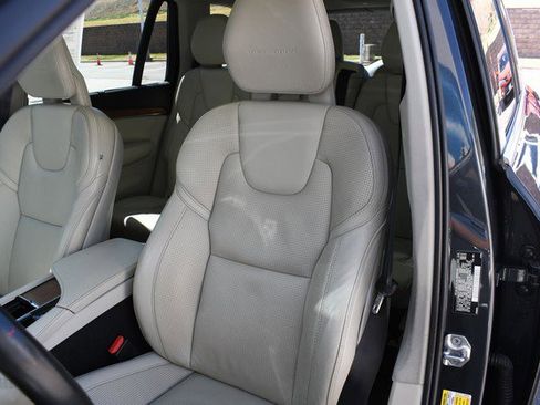 Used 2016 Volvo XC90 T6 Inscription w/ Vision Package image 17