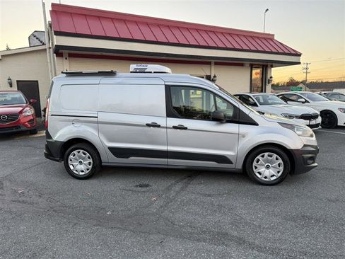 Used 2017 Ford Transit Connect XL image 4