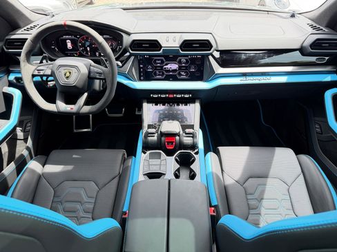 Used 2025 Lamborghini Urus SE image 29