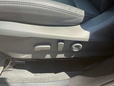 Used 2024 Subaru Forester Limited AWD/4WD image 12