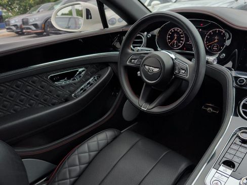 Used 2021 Bentley Continental GT AWD/4WD image 7