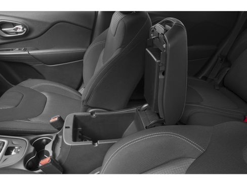 Used 2015 Jeep Cherokee Latitude w/ Comfort/Convenience Group AWD/4WD image 10