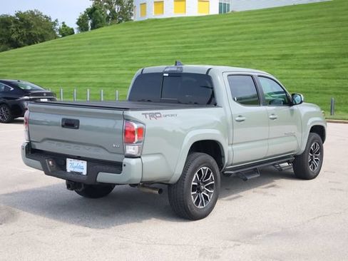 Used 2023 Toyota Tacoma TRD Sport w/ Technology Package RWD image 4