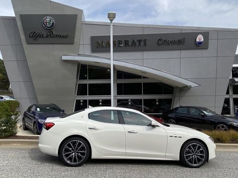 Used 2023 Maserati Ghibli GT image 4