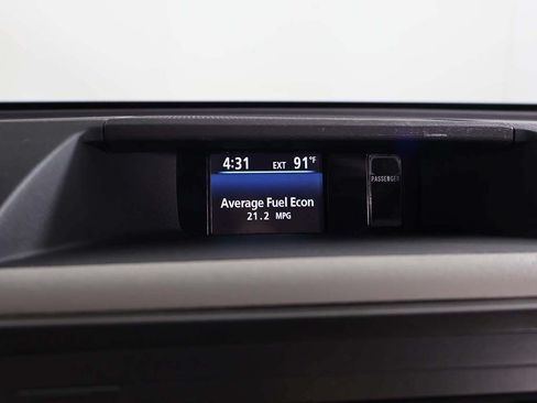 Used 2011 Toyota Sienna LE w/ Towing Pkg FWD image 35