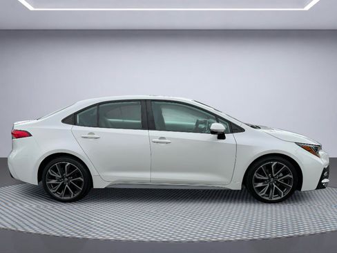 Used 2020 Toyota Corolla SE w/ SE Premium Package FWD image 9