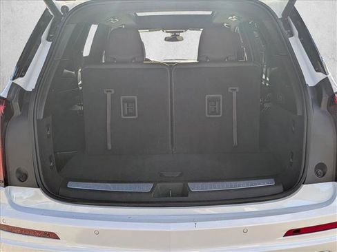 Used 2024 Cadillac XT6 Luxury image 6