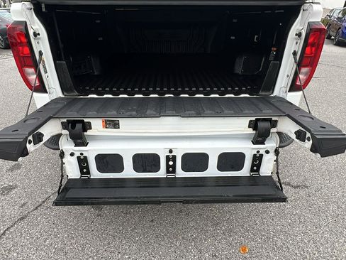 Used 2022 GMC Sierra 1500 Elevation image 17