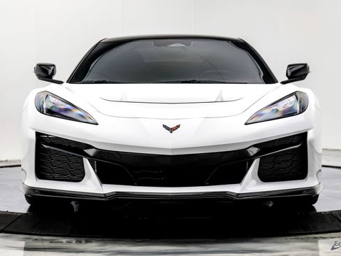 Used 2026 Chevrolet Corvette ZR1 w/ Stealth Interior Trim Package RWD image 38