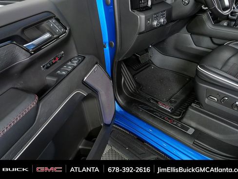 Used 2022 GMC Sierra 1500 AT4X image 9
