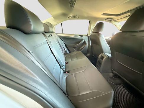 Used 2018 Volkswagen Jetta SE FWD image 26