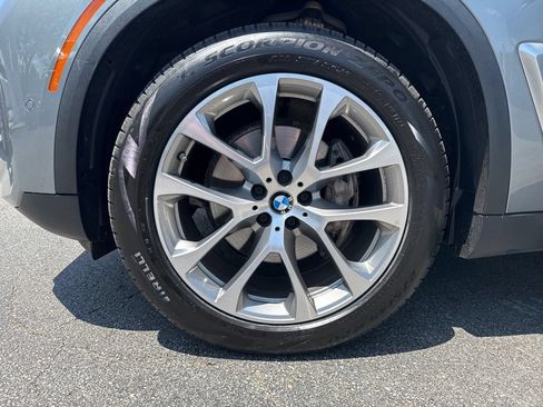 Used 2024 BMW X5 xDrive40i w/ Parking Assistance Package AWD/4WD image 44
