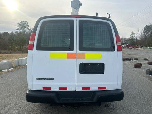 Used 2013 Chevrolet Express 2500 RWD image 7