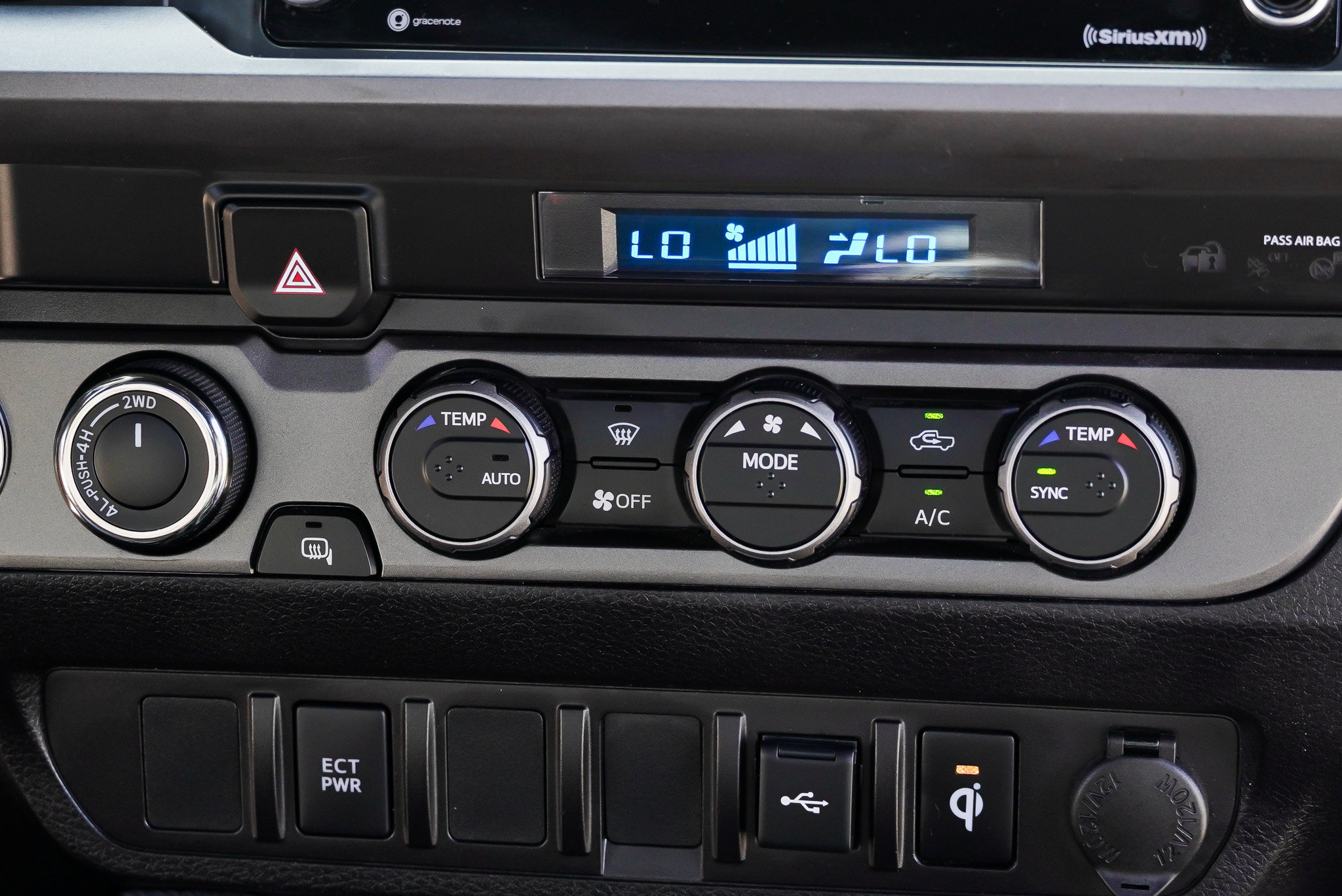 Certified 2022 Toyota Tacoma TRD Off-Road AWD/4WD image 37