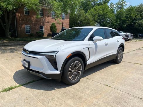 New 2026 Chevrolet Blazer EV LT AWD/4WD image 2
