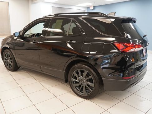 Used 2023 Chevrolet Equinox RS w/ LPO, Floor Liner Package FWD image 7