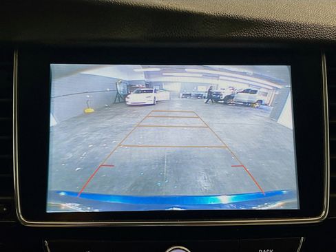 Used 2019 Buick Encore Essence w/ Safety Package II FWD image 9
