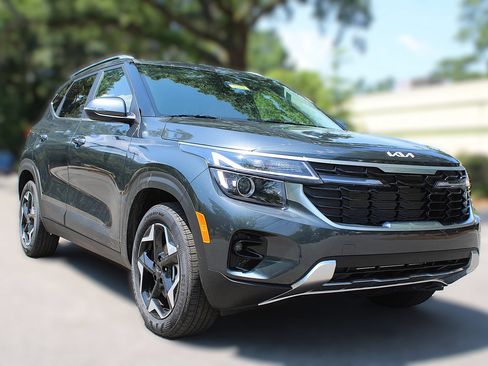 New 2026 Kia Seltos EX FWD image 3