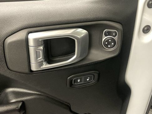 Used 2021 Jeep Gladiator Sport AWD/4WD image 16