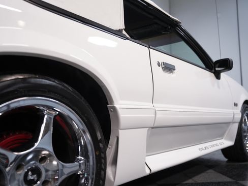 Used 1993 Ford Mustang GT RWD image 22