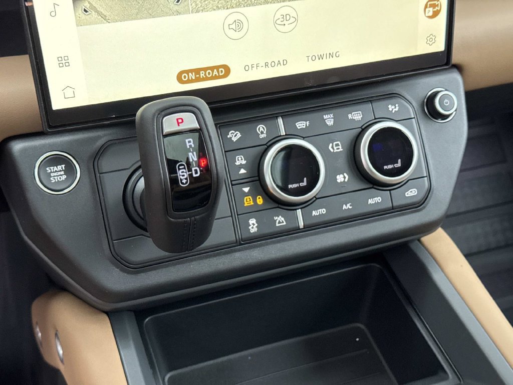 New 2026 Land Rover Defender 110 S AWD/4WD image 27