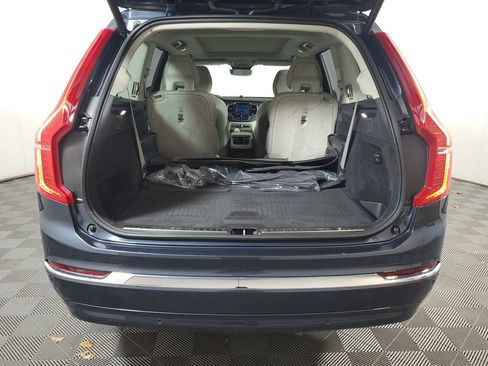 Used 2025 Volvo XC90 T8 Ultra w/ Protection Package AWD/4WD image 11