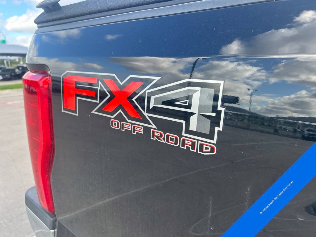 Used 2018 Ford F250 XLT w/ XLT Value Package AWD/4WD image 12