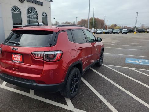 New 2026 Jeep Compass Latitude w/ Sun and Sound Group image 14