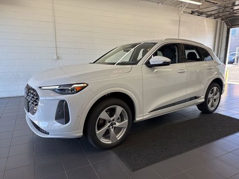 New 2025 Audi Q5 2.0T Premium Plus image 4