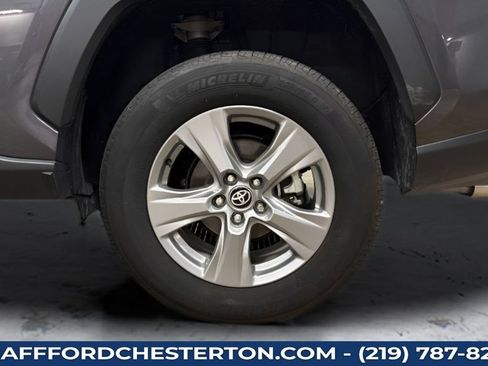 Used 2025 Toyota RAV4 XLE AWD/4WD image 27