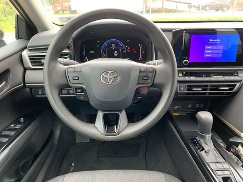 Used 2026 Toyota Camry LE FWD image 17